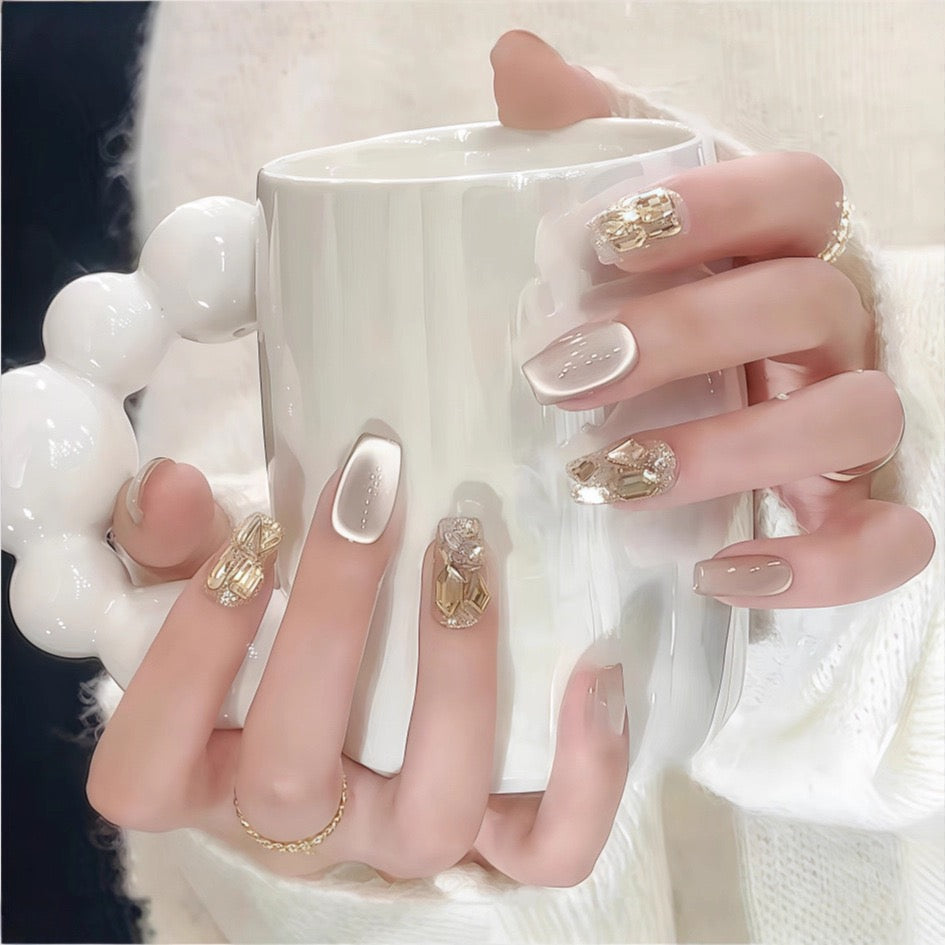Handmade Champagne Cat-Eye Rhinestone Press-On Nails – Short Luxury Sparkling Style, Wholesale