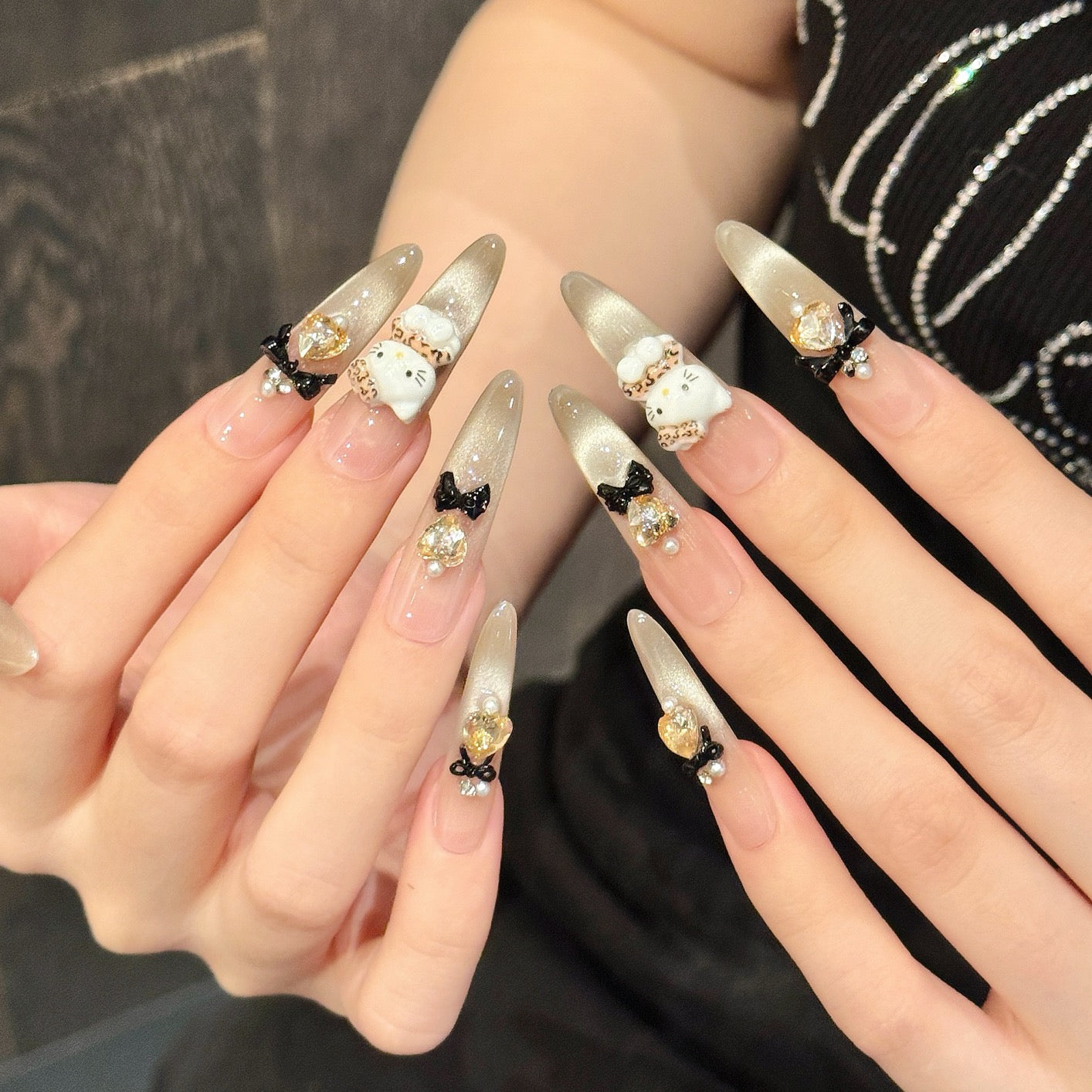 “Leopard Kitty” – Cute and Chic Cartoon-Inspired Press-On Nails with Gradient Cat-Eye Finish, 3D Rhinestones, and French Bow Details