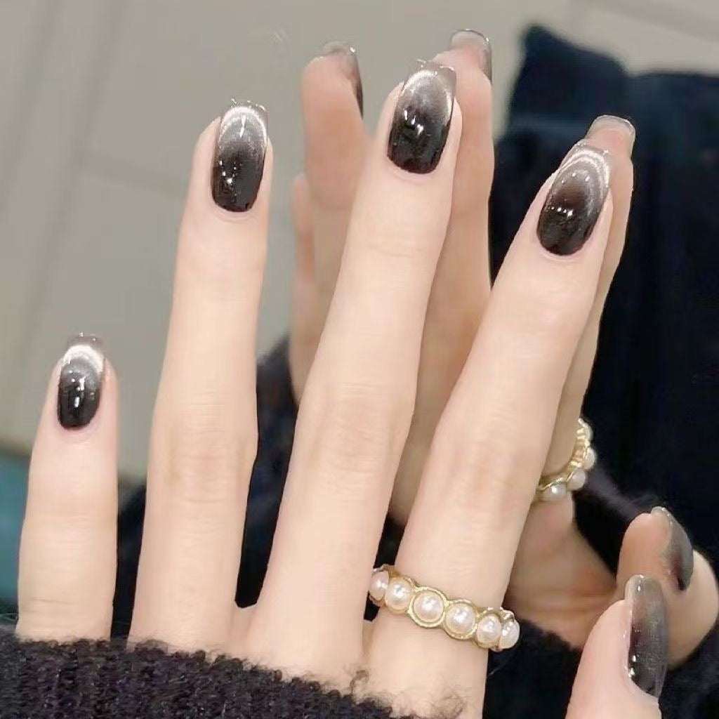 Our Moonlight Cat-Eye Gradient press-on nails feature a soft, luminous gradient effect that brightens the skin tone and complements any style. These pre-made nail tips are perfect for easy application, versatile daily wear, and bulk wholesale needs.