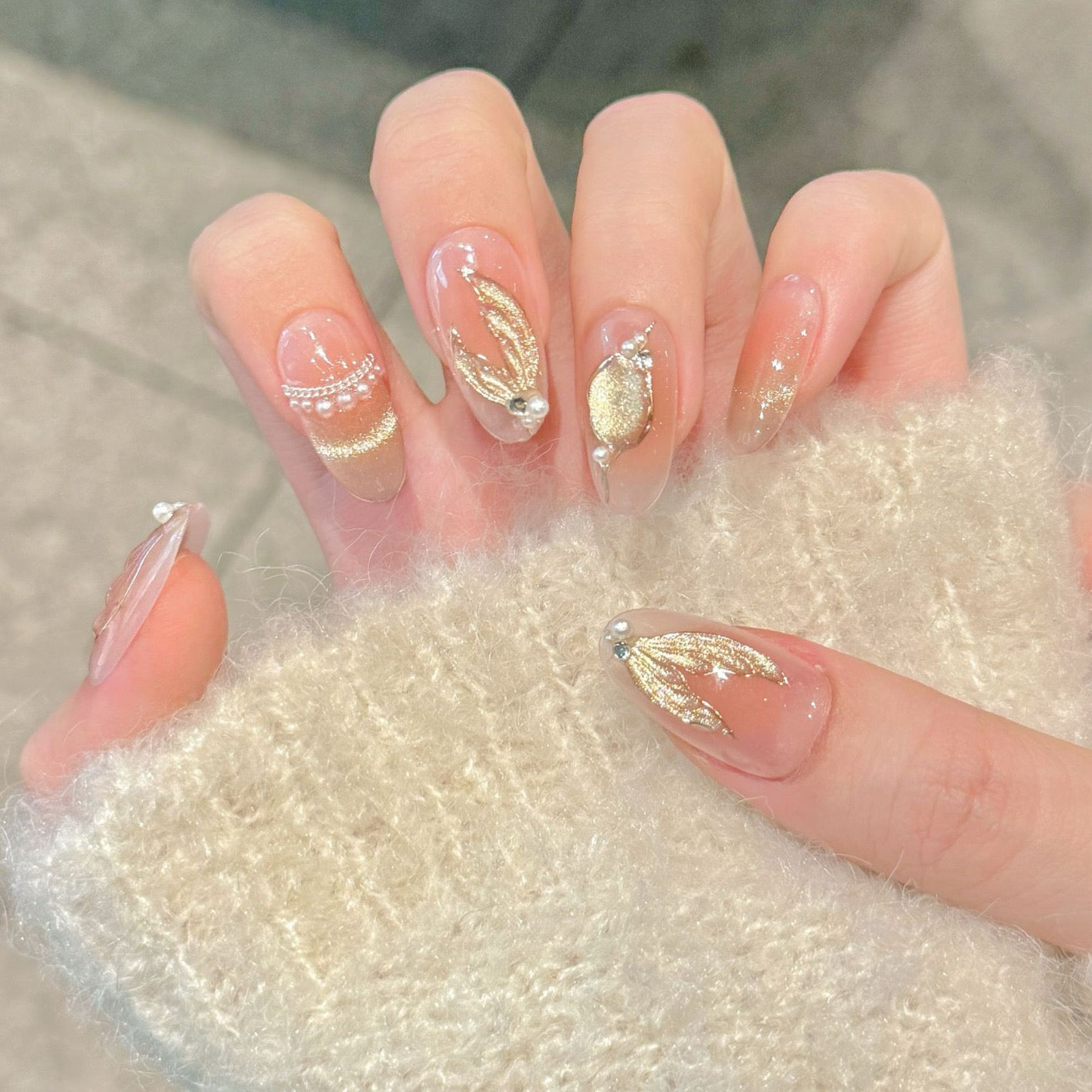 Golden Mermaid Tail Pearl Cat-Eye Press-On Nails – Blush Gradient French Smile, Handmade