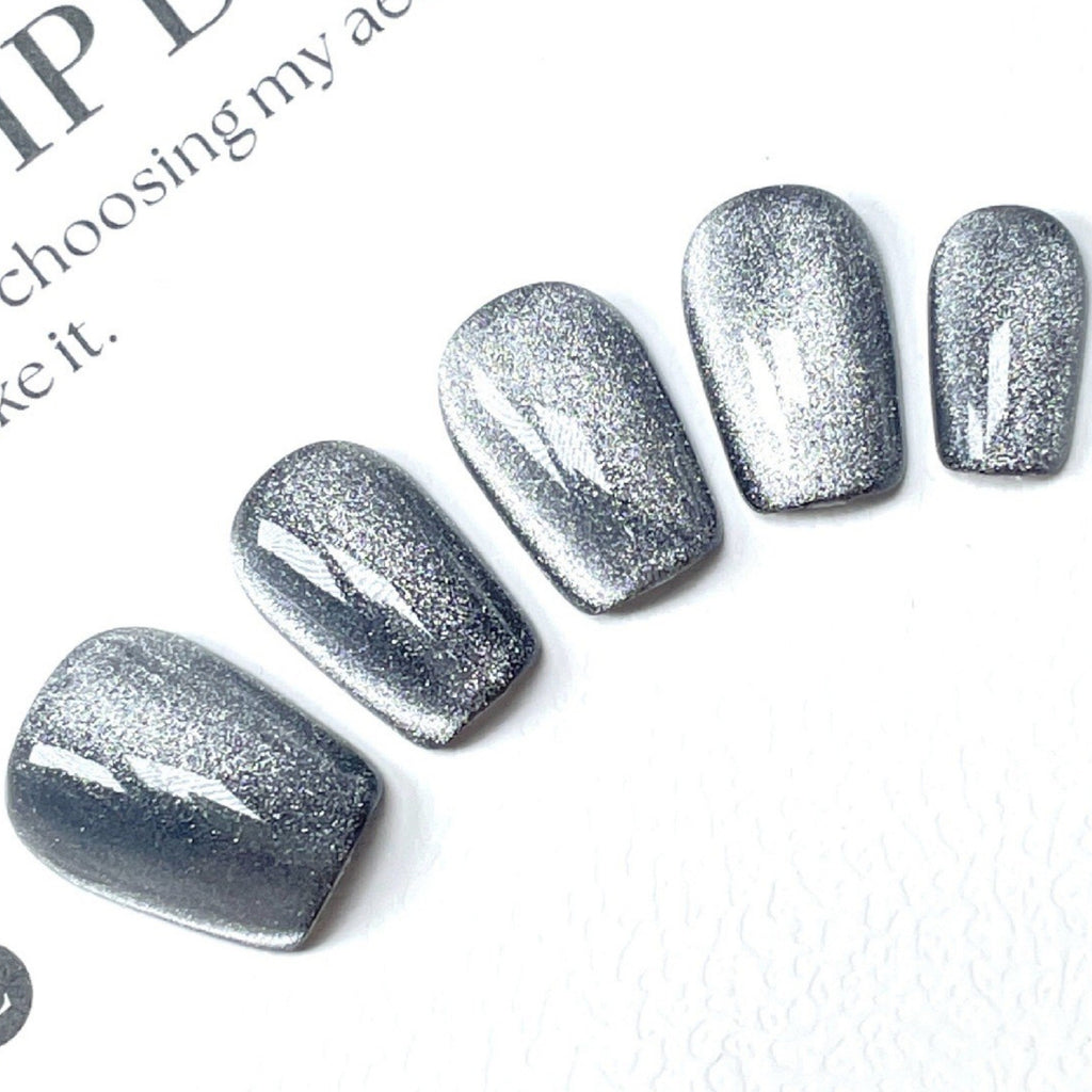 Stardust Steel｜Reusable Press-On Nails Finish Reusable Press-On Nails with a Futuristic Glow